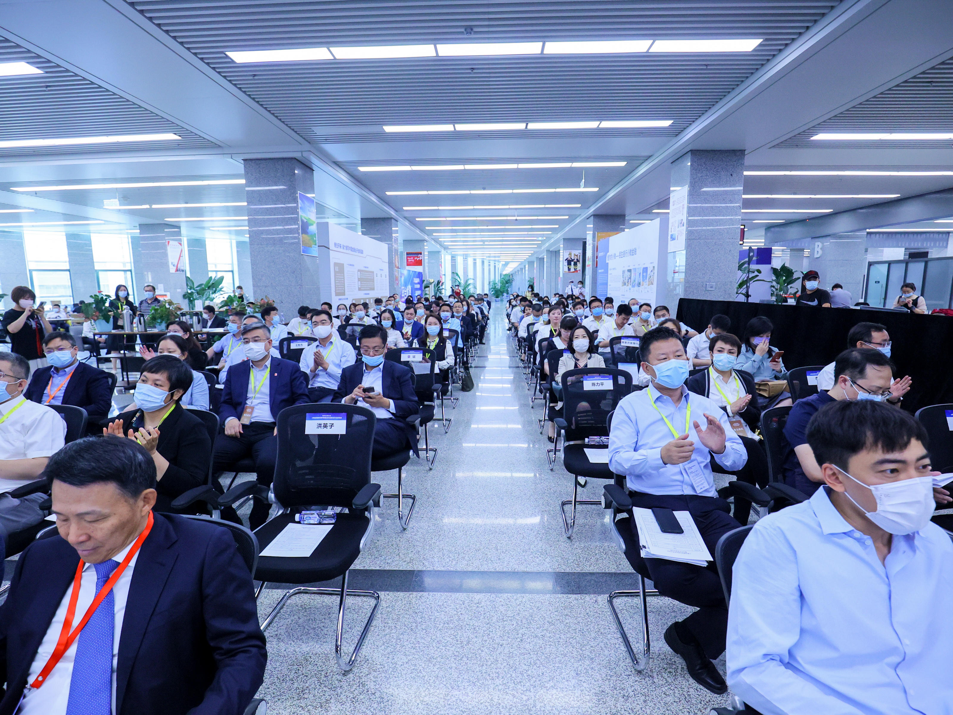 小微金融服务顾问制度启动 银行长齐议中小企业金融服务 小微金融服务顾问制度启动 银行长齐议中小企业金融服务