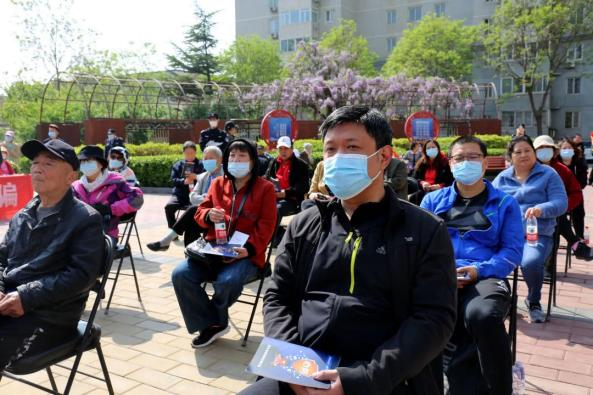 “百千万宣教工程”进石景山区金顶街街道 掀起《防范和处置非法集资条例》“沉浸式”学习热潮